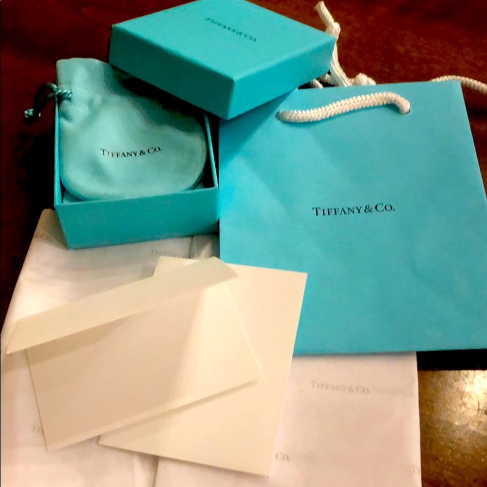 Tiffany gift bag and box